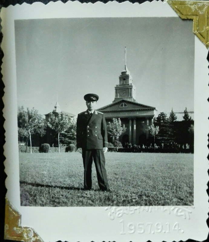 朱玉荣1957年于南京军事学院.jpg